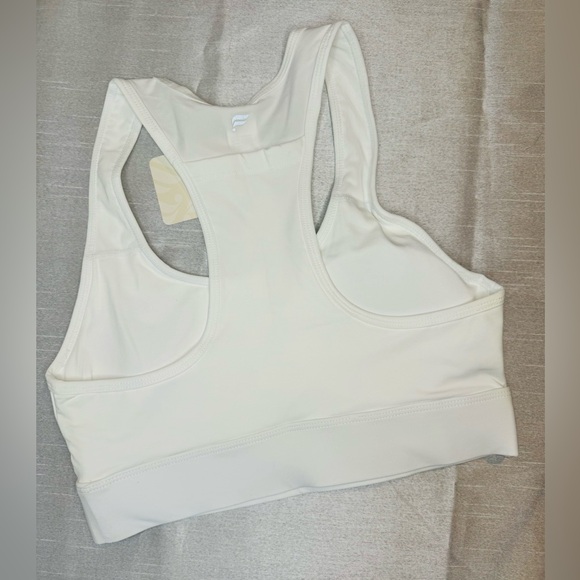 On-The-Go Medium Impact Sports Bra - Picture 2 of 10